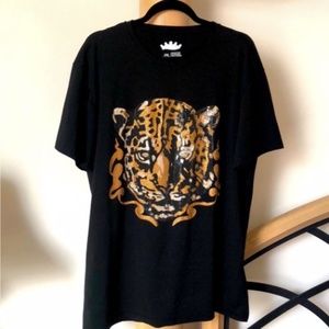 HEADS OR TAILS - LEOPARD CRYSTAL BEDAZZLED SHORT SLEEVE TEE SHIR
